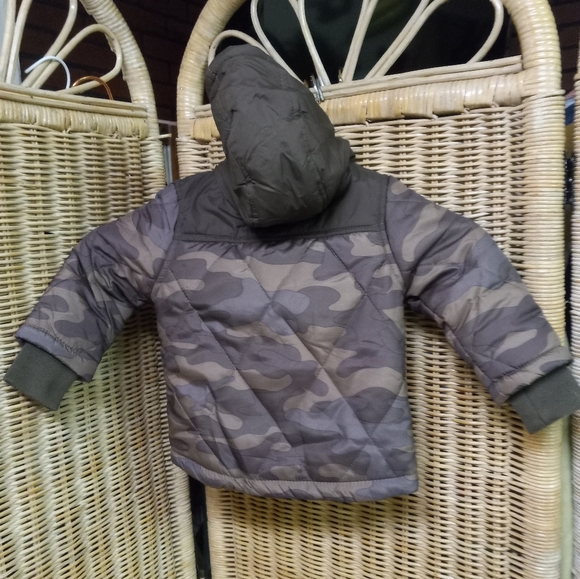 Winter Puffer Jacket Carter's Toddlers Hoodie Camoflauge Adventure Gear 18 mths - Picture 2 of 4